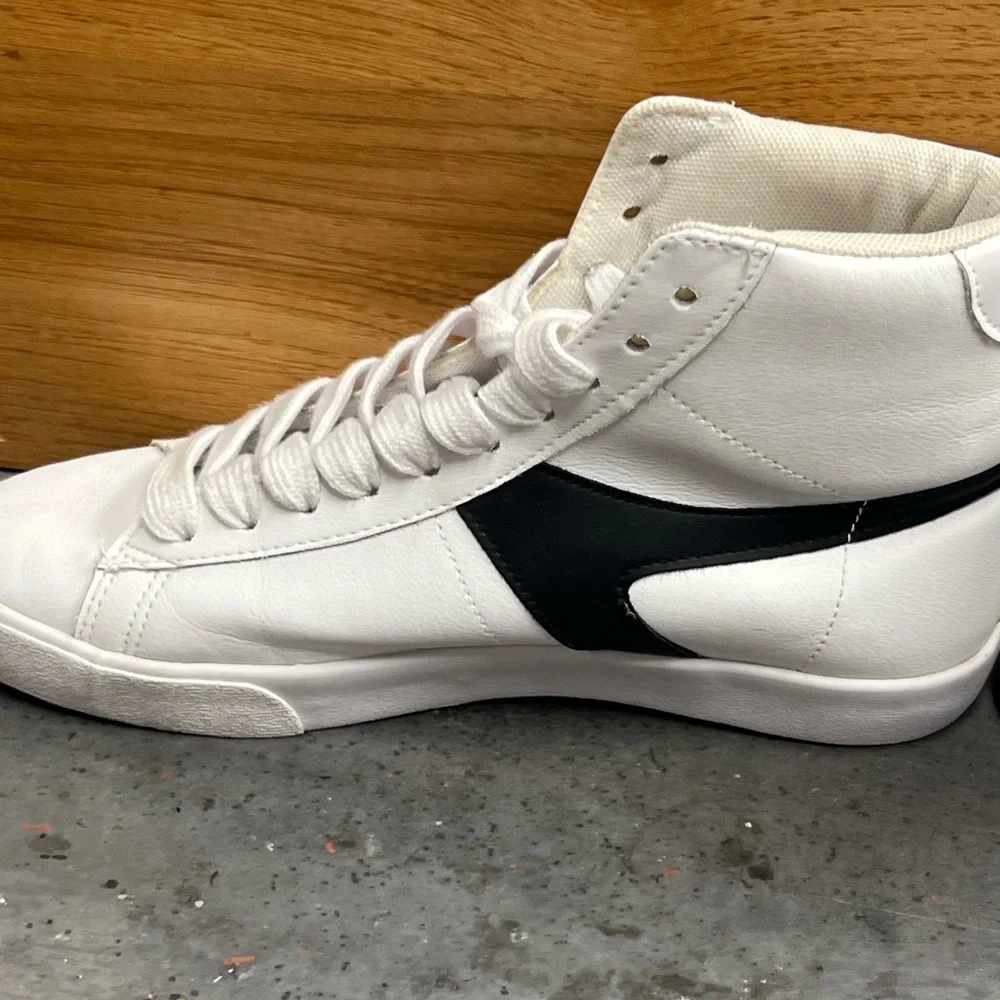 NWOT Rachel Zoe White leather high tops size 9 - Picture 3 of 6